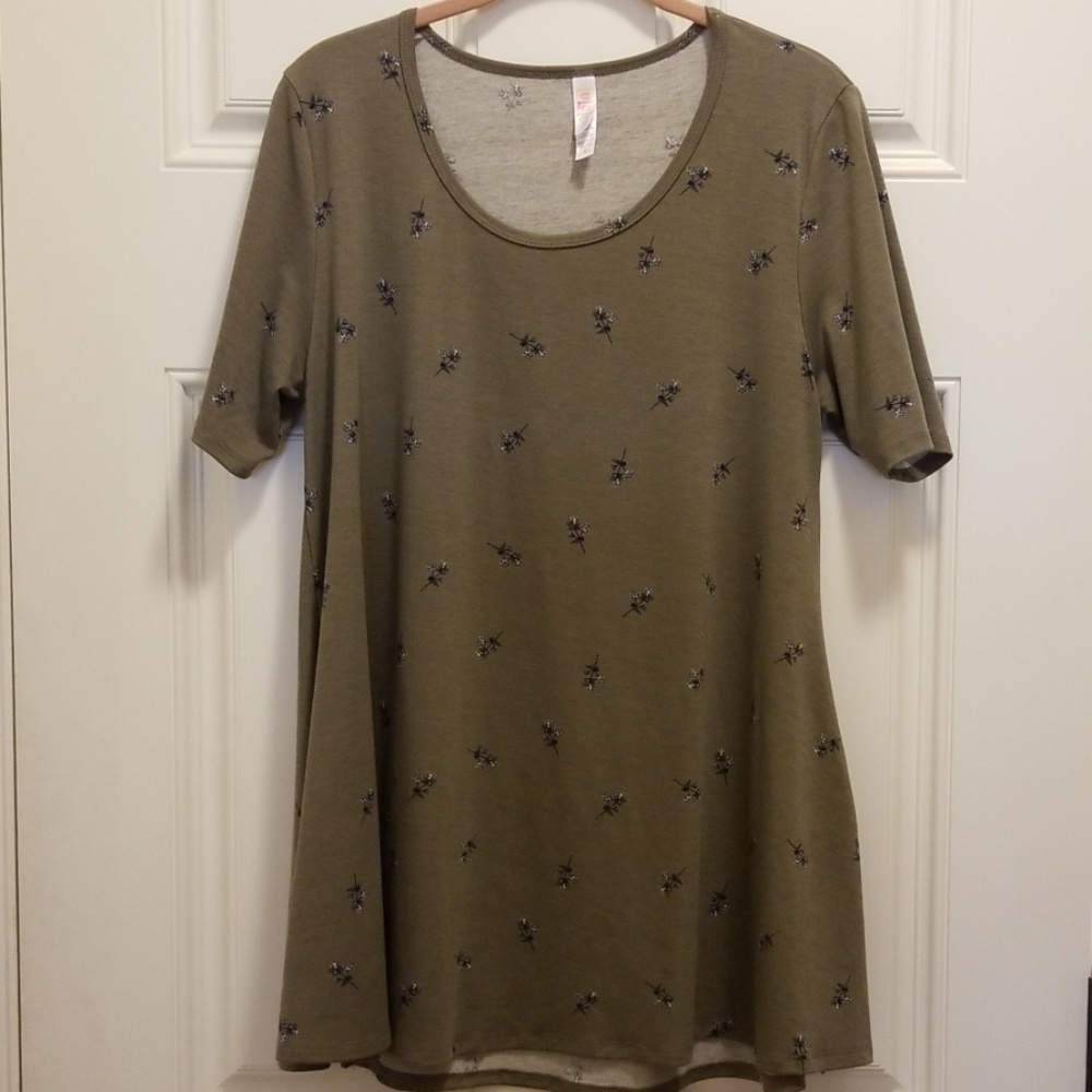 LuLaRoe Perfect T size Medium